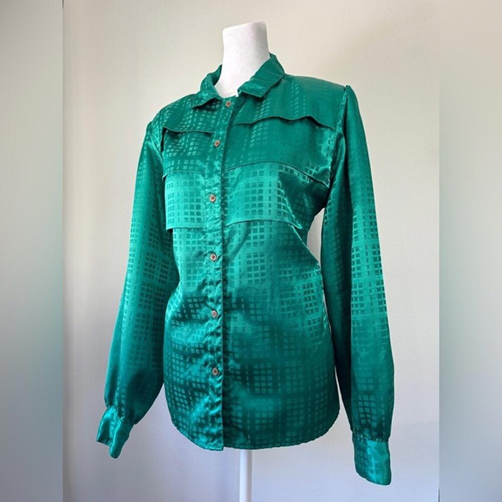 Vintage ‘90s Jennifer Shimmery Emerald Green Long Sleeve Button Down Blouse